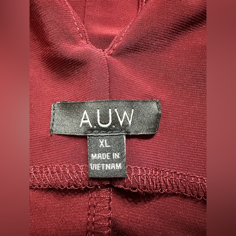 AUW Sleeveless Sexy Burgsndy Top - Size XL - Picture 7 of 12